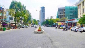 cho thuê nhà góc 2 mặt tiền đường trần văn hoài, gần vincom xuân khánh