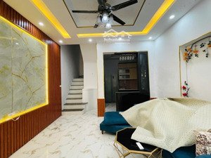 nhà đẹp ở luôn trung tâm hai bà trưng, mua là có lời ngay