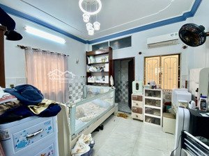 nhà hxh - chỉ 6.8 tỷ - gò dầu - tân phú - 4 tầng sân thượng - 4 x 14.5m - 3 pn, 4 wc.