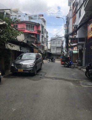 bán nhà đường xe hơi tránh gần công viên