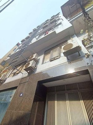 ccmn hoàng ngân 95m2, 7 tầng thang máy, mt 7m. 22p khép kín full đồ, 150tr/tháng đầy đủ pccc, gpxd