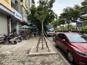 bán nhà mặt phố 120m2, 90 tỷ, mặt tiền 8m, 9 tầng 1 hầm. mai dịch, cầu giấy, hà nội