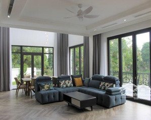 vip1 cho thuê biệt thự đơn lập hoa sữa 400m2 vinhomes riverside, có thang máy hoàn thiện luxury