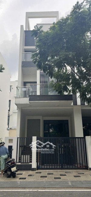 chính chủ bán nhanh nhà phố mystery đảo kim cương thạnh mỹ lợi q2 dt 5-20m xây 4tầng giá tốt 26,5tỷ