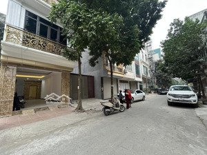 bán nhà phân lô vỉa hè la khê, hà đông, 50m2 x 5 tầng, giá 13.3 tỷ, đường rộng 2 ô tô tránh