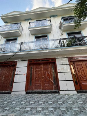 cực hot! bán căn nhà diện tích rộng 50m2 - cách đường ô tô 10m - 500m ra đl thăng long - về ở ngay