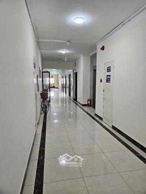 bán chcc 71 nguyễn chí thanh, đối diện ks bảo sơn, dt 98m2 - 2pn2vs, tầng cao. chưa tới 7tỷ4