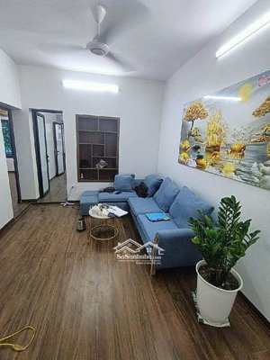 tập thể nghĩa tân tầng giữa -35m/80m - 3 ngủ, 1 khách rộng, bếp,1wc - vị trí trung tâm, dân trí cao