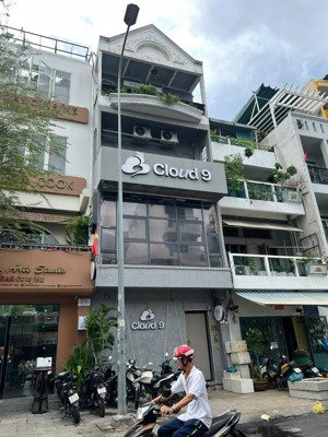 ngộp bank hạ giá 19 tỷ, 6x20m, mặt tiền đường âu cơ khu sầm uất kinh doanh tốt