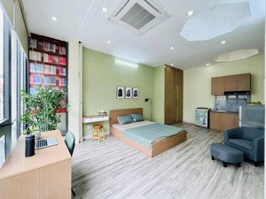 cho thuê 2 ch 35 - 40m2 tại đường phổ quang gần sân bay, công viên hoàng văn thụ. full nt tiện nghi
