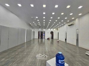 cho thuê mặt bằng đẹp ngang 7m6 trục đường phạm văn thuận trung tâm đẹp biên hoà