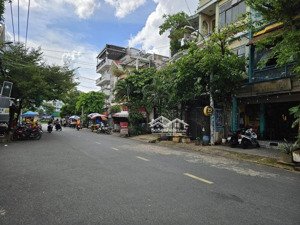 nhà ngay sân tenis hoàng long - lê đức thọ, p. 7, gò vấp. dt: 4m x 18m trệt 3 lầu, giá 10,3tỷ tl