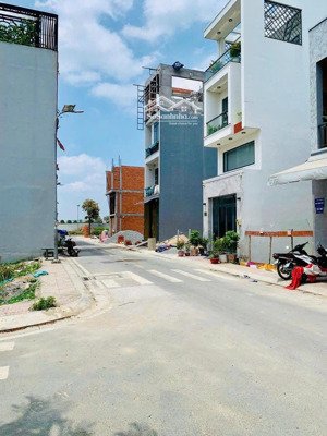 còn nen đất thổ 75,6m2, shr, cách chợ mỹ nga 100m