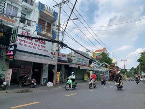 cho thuê tòa nhà mới xây nguyễn văn khối gò vấp. diện tích 1400m2 sàn 17pn tm hầm. giá 130tr/1th