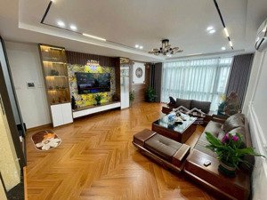 ngon! bán nhà giáp ngoại giao đoàn - tây hồ - gần phố, ô tô, nhà mới, dân xây 42m2 x 4 tầng. 8.2 tỷ