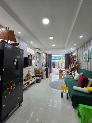 bán nhà riêng 39,2m2 tại hậu giang, phường 5, quận 6, giá cực chất chỉ với 6,1 tỷ