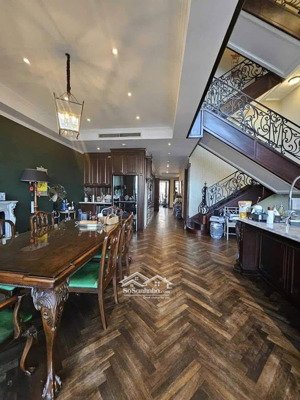 siêu phẩm tây hồ 10 tầng thang máy - penthouse hạng sang 162m2 tô ngọc vân