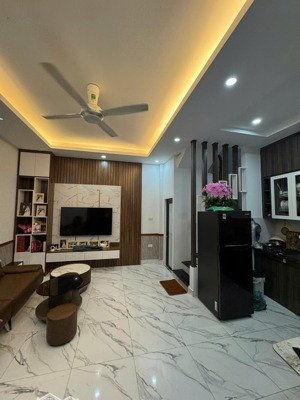 cần bán nhanh nhà khu vực tây mỗ, đại mỗ, vinhomes smart.