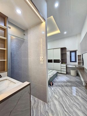 bán nhà đúc 3 tấm hoàn công, full nội thất, 4 phòng ngủ, ngay cổng kdc p.bình chuẩn, tp.thuận an