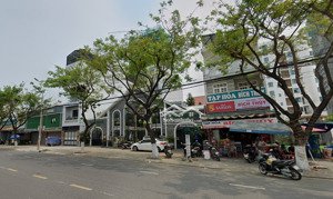 cần bán nhà 3 tầng mới 100% năm ngay công viên hồ nghinh, giá tốt có thương lượng chính chủ