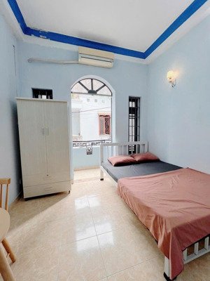 căn hộ full nội thất ban công phòng studio - 4tr9 - 28m2