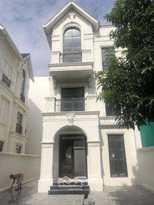 cần bán nhanh biệt thự 150m2 hải âu 3 hướng đông nam vinhomes ocean park 1 gia lâm giá chỉ 26,x tỷ