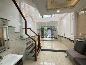 cần cho thuê nhà nguyên căn 1 trệt1 lửng 3 lầu tổng dt 280m2 ngay kế kđt vạn phúc giá 19,5tr/ tháng