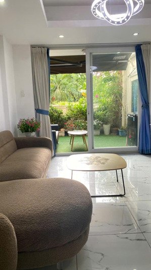 bán căn sân vườn 110m2 ,2pn 2wc giá 5ty250 ,view công viên :lh 