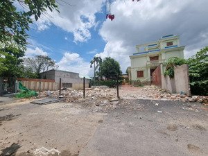 đất xây biệt thự 18x20m vuông ke, đường nhựa trước nhà 11m, kdc cao cấp ven sông. giá chỉ 7.6 tỷ