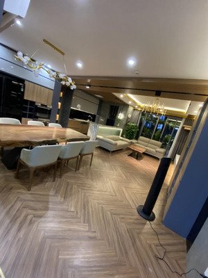 chính chủ bán căn góc cực đẹp tòa n05 trung hòa nhân chính, 159m2, 3 ngủ 3 vs, nội thất mới