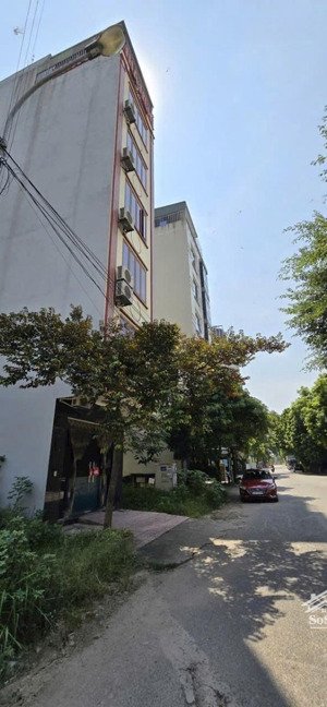 bán tòa nhà cạnh đại học phenikaa diện tích 50m2, 7t thang máy có 10 phòng giá 13.7 tỷ, 