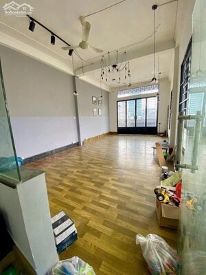 Cho thuê nhà góc 2 mặt tiền đường trần văn hoài, gần vincom xuân khánh