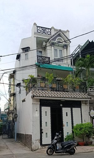 cần bán gấp nhà mặt tiền mai hắc đế, 13,8 tỷ. ngân hàng định giá 15 tỷ