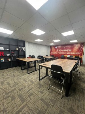 miễn phí 2 tháng đầu khi thuê văn phòng vị trí đắc địa gần sân bay tân bình giá tốt