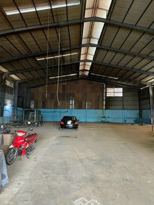 cho thuê kho 1.100m2 - 90k/m2,kế đàm sen, tải lớn vào ok, pccc
