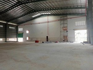 cho thuê 1500m2 khuôn viên nhà xưởng kcn xuyên á đức hoà long an