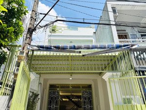 nhà 2 lầu 65m2 hẻm xe hơi, chỉ 30m ra mặt tiền nguyễn văn khối, ngay cv làng hoa