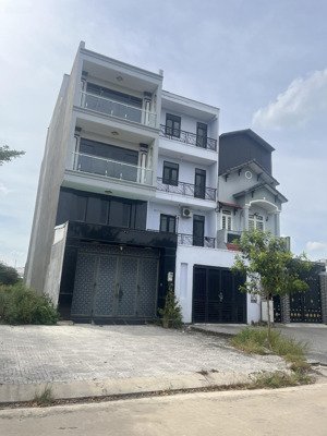 đất thổ cư view hồ kdc tân đô, đường tỉnh lộ 10, dân cư đông đúc