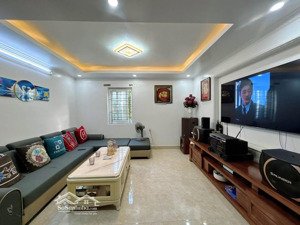 cô hoa cần bán nhà ngay lê lợi, hà đông dt 45m 4 tầng, vài bước ra phố ô tô, chỉ hơn 8 tỷ