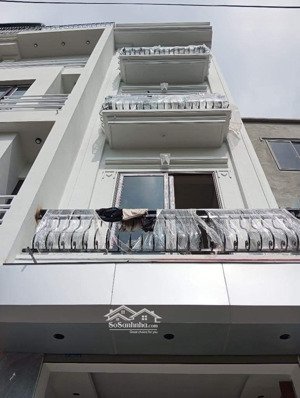 em bán căn nhà xây mới độc lập - la phù gần khu d geleximco dương nội ngõ rộng thoáng ô tô đỗ gần