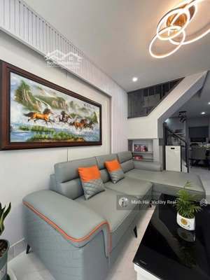 giá cực tốt chỉ nhỉnh 4 tỷ, bán căn nhà srxd đường xe tải nhỏ ngay hai bà trưng,p6,phường cam ly