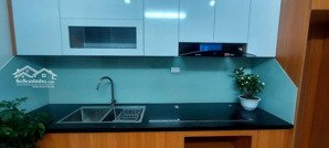 bán nhà tô hiệu 40m2, 5 tầng, thang máy, full nội thất xịn, ngõ rộng 2 phút ra đường lớn, giá 9.9tỷ