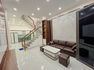 bán gấp, nhà 43m2 4 tầng siêu đẹp full nội thất siêu đẹp, gara ô tô, ngõ 6 ngô quyền, chỉ 9.35 tỷ