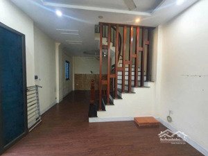 qt-nhà 4 tầng 5 ngủ đủ công năng - ngõ to rộng - trước cửa thoáng sáng ở sướng - mấy bước chân ra