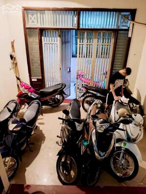 BÁN NHÀ RIÊNG PHỐ HOÀNG NGÂN CẦU GIÁY - VỊ TRÍ ĐẸP NGÕ Ô TÔ KINH DOANH TỐT: DT 40M2 - 10.8 TỶ