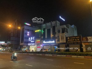 giá tốt! nhà 1 trệt 3 lầu mtkd lê văn việt ~ 7m*27m = 190m2. giáp nguyễn văn tăng + vinhome quận 9