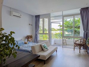 chdv full nội thất 1pn+ cực thoáng có ban công ngay đại học swinburne sát sân bay tsn