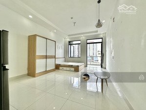 studio ban công - cửa sổ , tầng cao view thoáng , thang máy , ngay chợ tân hương - 40m2