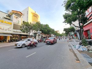 bán gấp nhà mặt tiền thương hiệu quận 3, đang làm thẩm mỹ ngang 8,2x30m, 5 tầng giá bán 110 tỷ tl