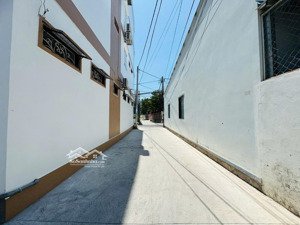 [ đường phú đức dài 7,3m _ sát đường mai xuân thưởng ] ** ô tô rộng 4m vi vu ** giá : 43tr/m²